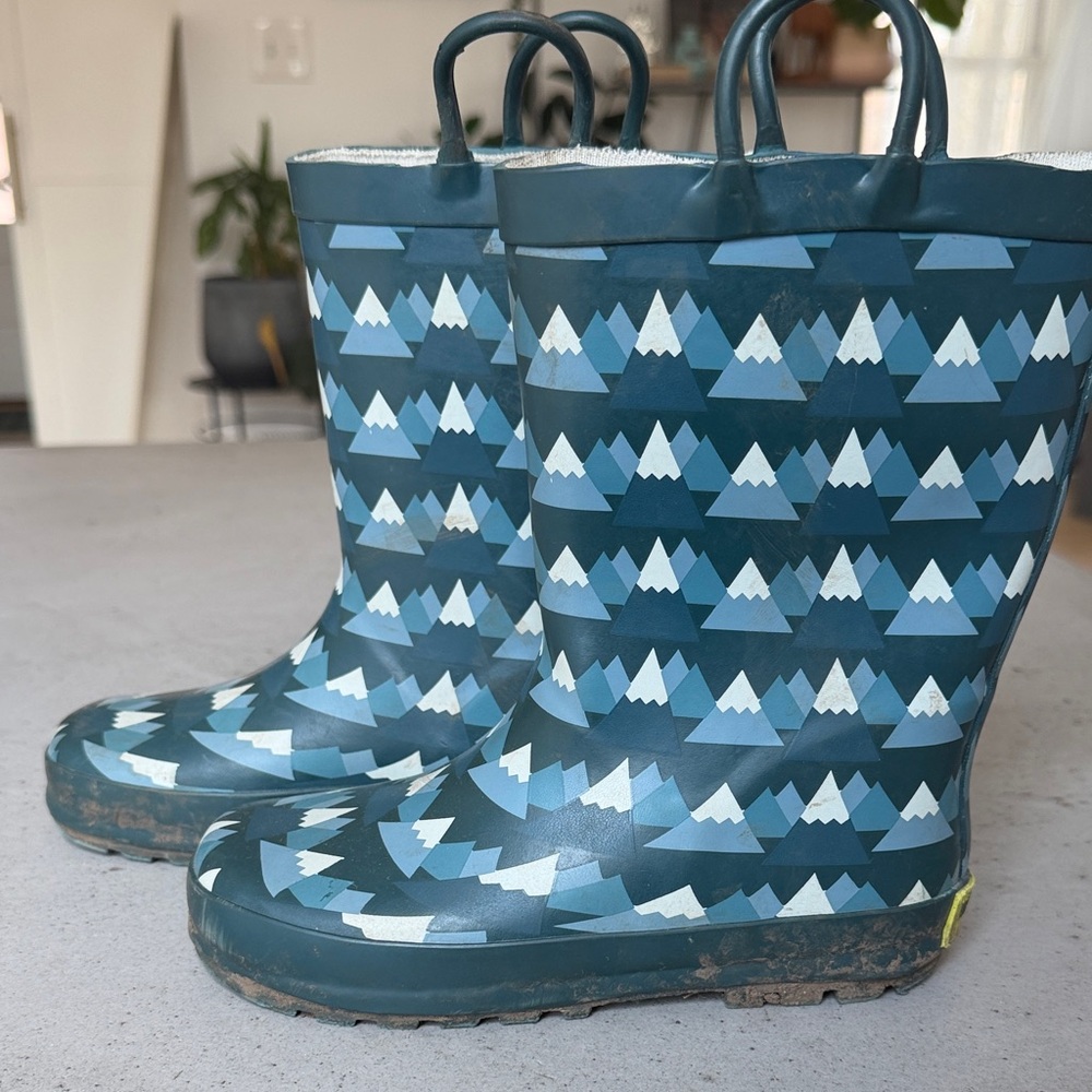 Western Chief Blue Mountain Pattern Rain Boots